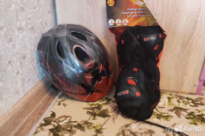 Набор защитный для катания на роликах