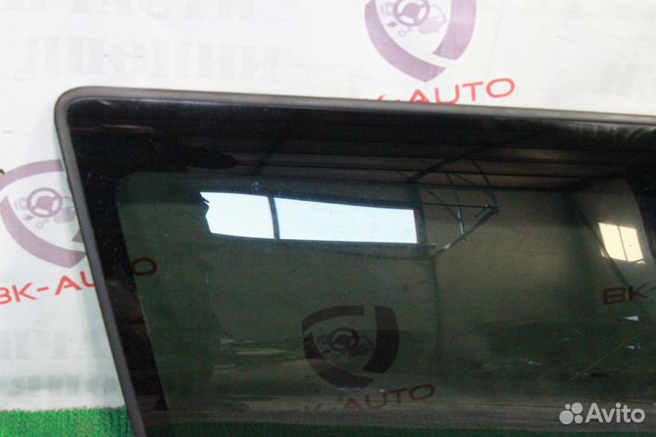 Заднее боковое стекло Chevrolet Suburban GMT800
