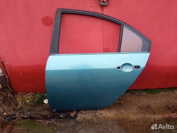 Дверь задняя левая Nissan Primera p12