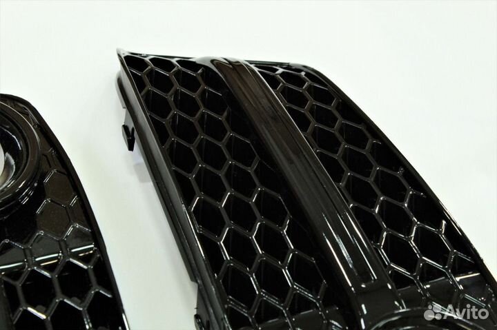 Накладки на птф Audi А4 - RS4 черные