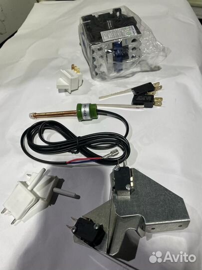 Запчасти и полки для холодильных шкафов Полаир