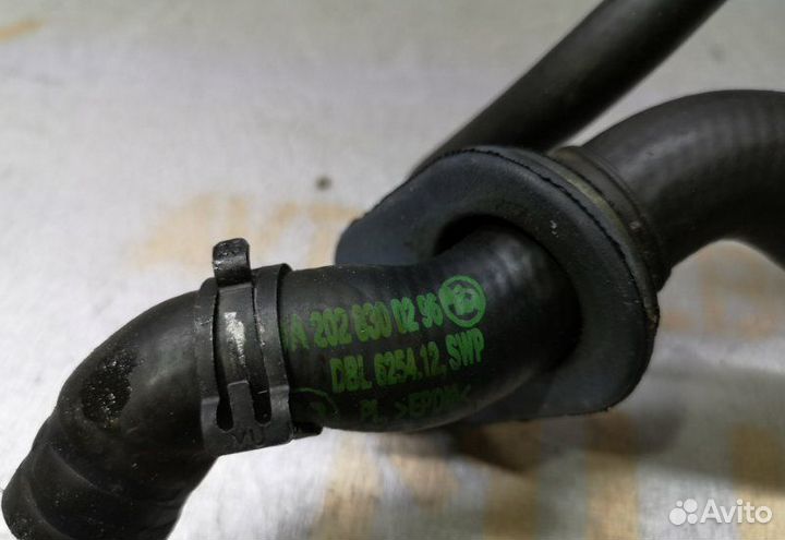 Патрубок системы охлаждения Mercedes Clk W208