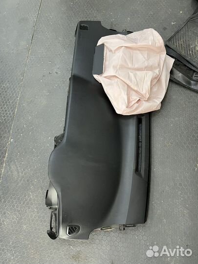 Продам панел Toyota vitz под восстановление