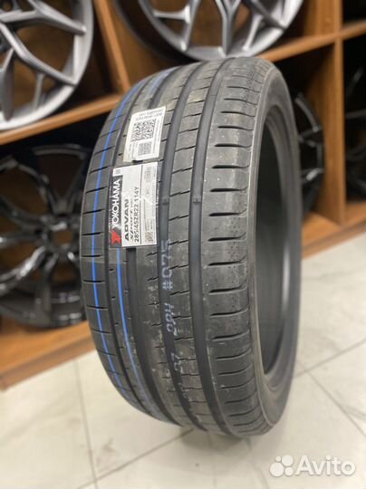 Yokohama Advan Sport V107C 285/45 R22 114Y