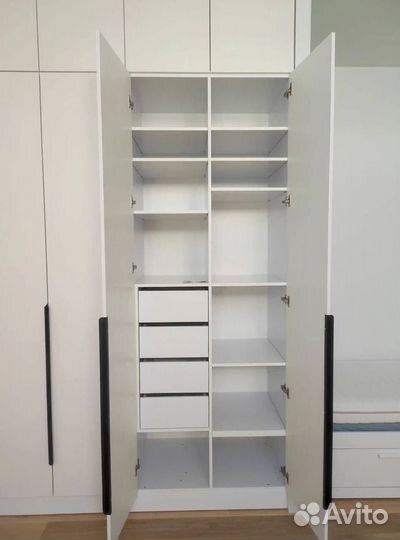 Шкаф в прихожую на заказ