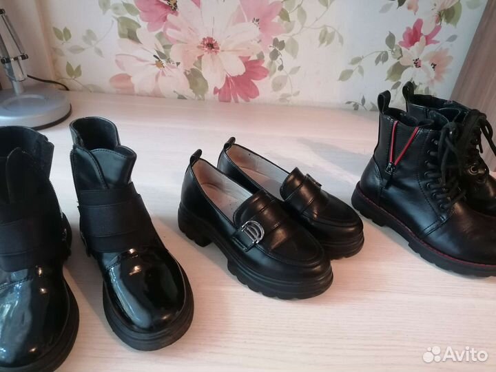 Продаю школьную обувь