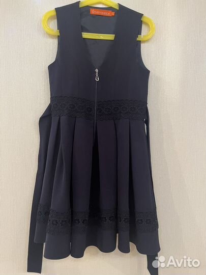 Продам школьный сарафан