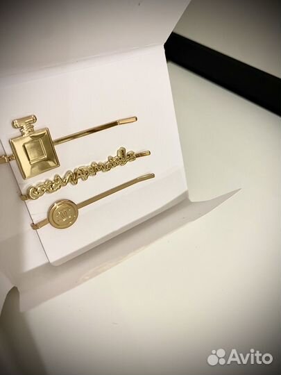 Заколки невидимки Chanel