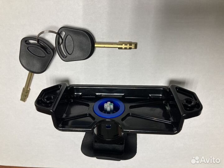 Личинка замка капота на Форд Транзит Ford Transit