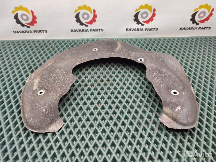 Кожух тормозного диска передний левый Audi Q5 8R