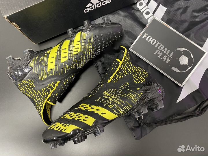 Футбольные бутсы Adidas Predator Freak черные