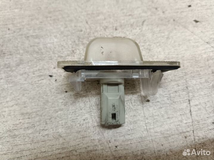 Фонарь подсветки номера Mazda Tribute I (2000—2004