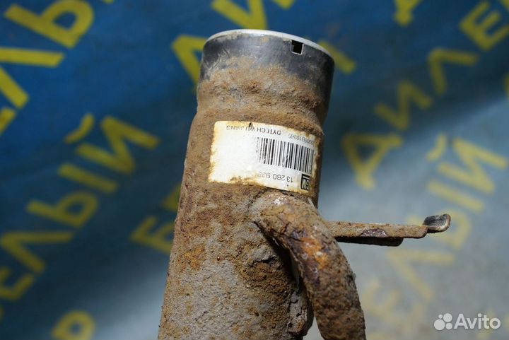 Заливная горловина бензобака Chevrolet Cruze