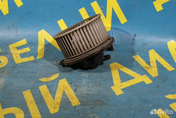 Моторчик печки Mazda 323F BA