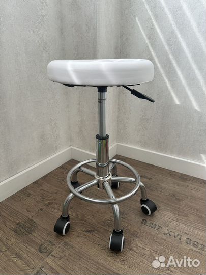 Стул мастера на металле