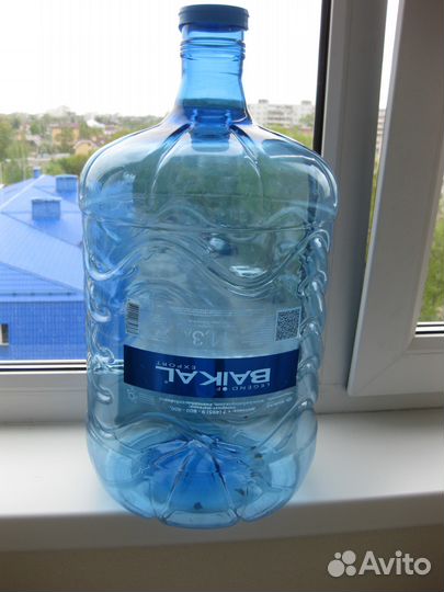 Пластиковые бутылки 18,9 и 11,3 без ручек