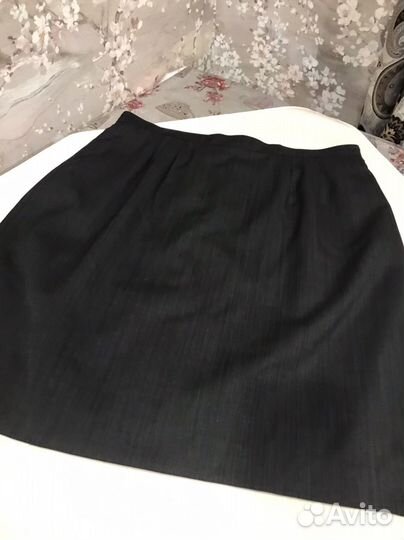 Armani юбка на L