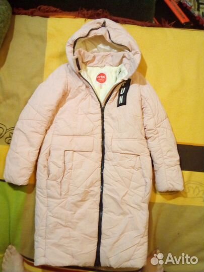 Пуховик для девочки демисезонный. Рост 147-152