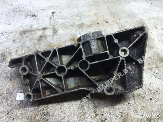 Кронштейн генератора Volkswagen Jetta 036145169g