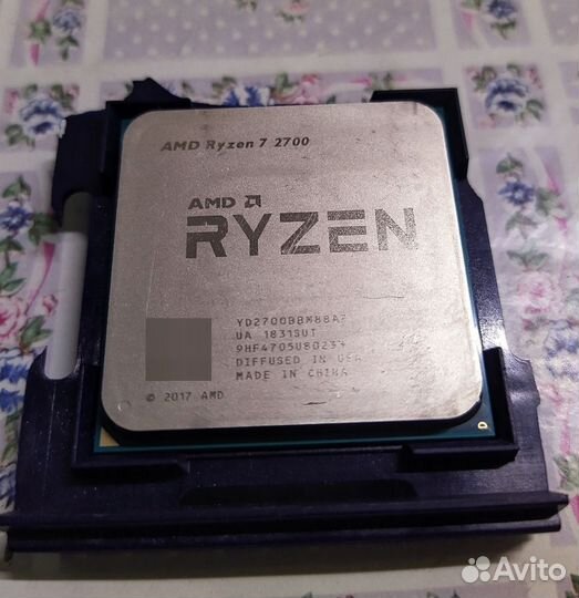 Процессор Ryzen 7 2700