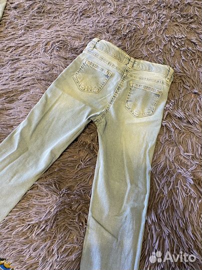 Продам джинсы на девочку