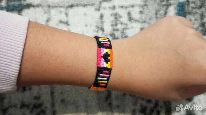 Фенечка с сердечками