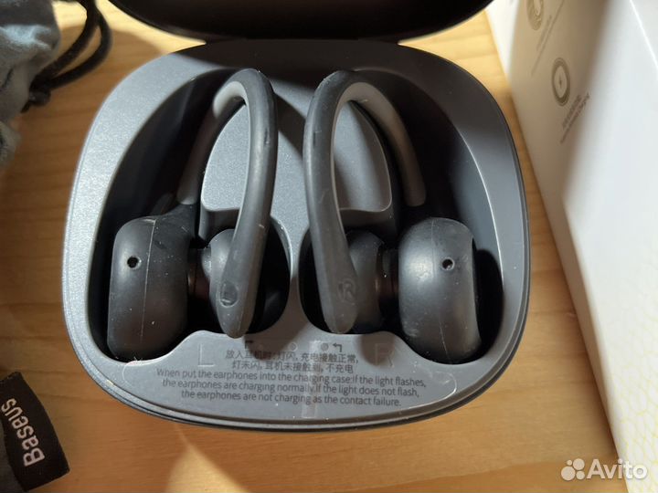 Беспроводные наушники baseus