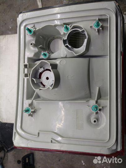 Задний Правый Фонарь Audi 80 b4