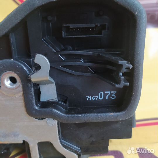 Bmw e60 замок двери передний левый