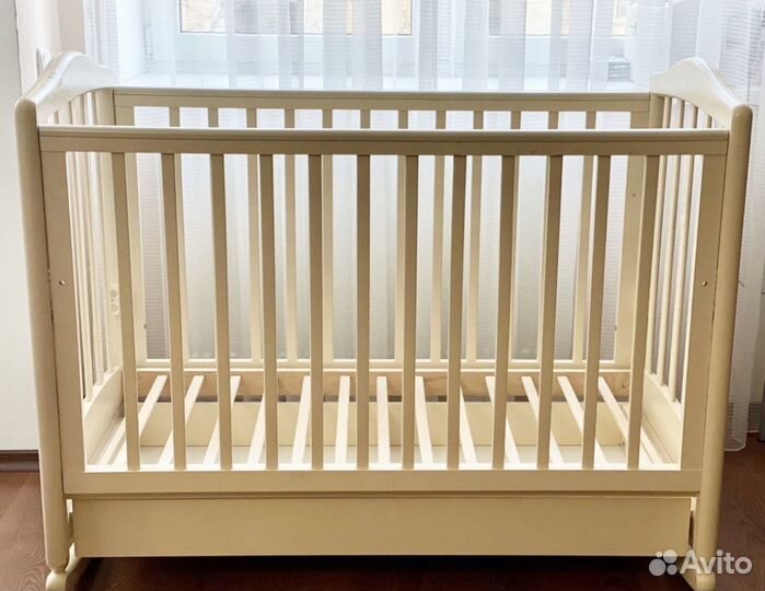 Детская кроватка + доп. принадлежности