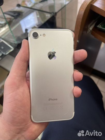 iPhone 7, 128 ГБ