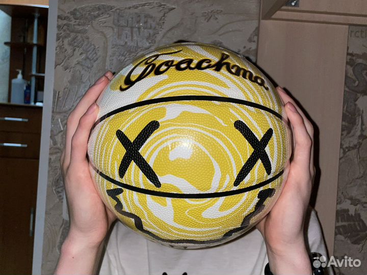 Желтый баскетбольный мяч 7 размер