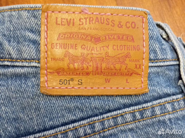 Джинсовые шорты Levis