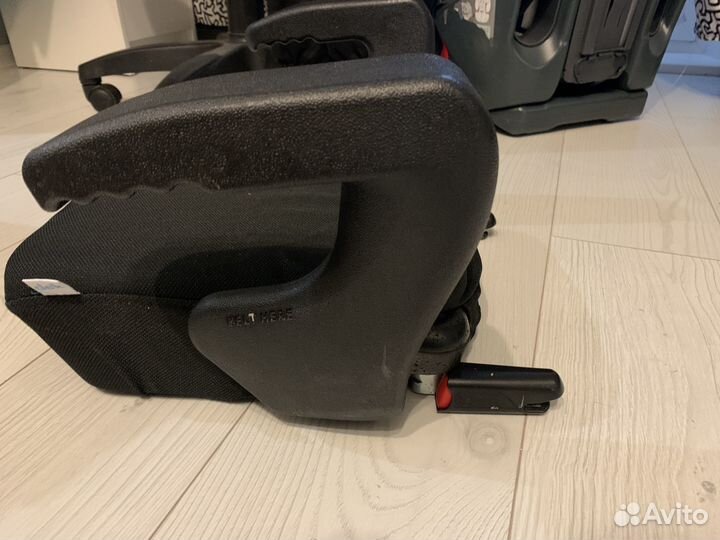 Бустер с креплением изофикс