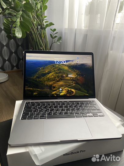 Apple MacBook Pro 2020 4thunderbolt, i7, 32gb