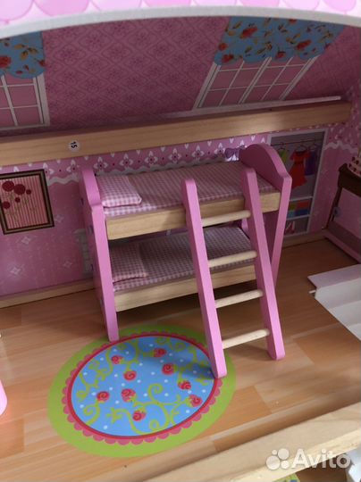 Домик кукольный