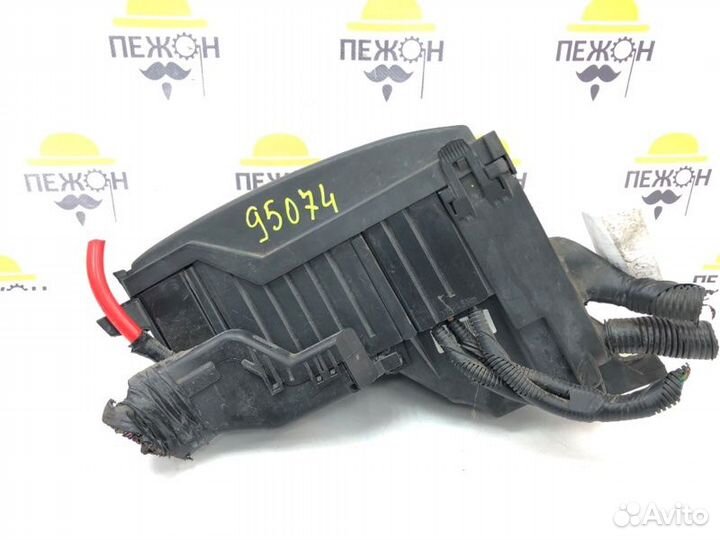 Блок предохранителей подкапотный Ford Mondeo BD