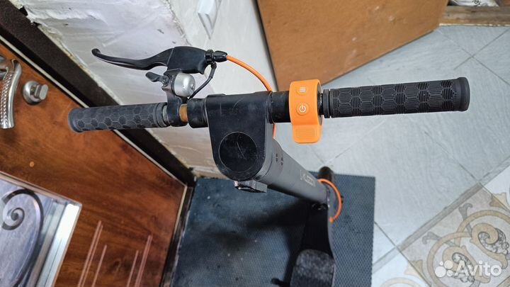 Самокат взрослый электрический бу