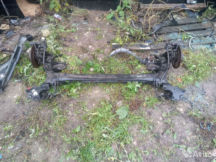 Задняя балка Рено Меган 2