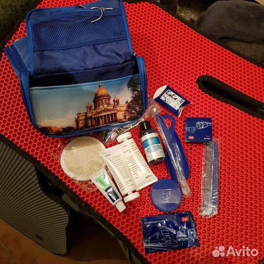 Дорожные, походные косметические наборы