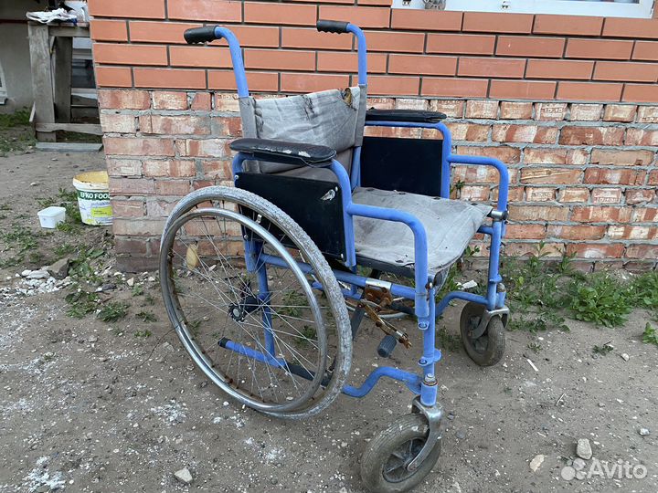 Кресло-коляска для ивалидов