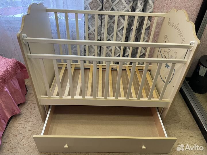 Детская кроватка