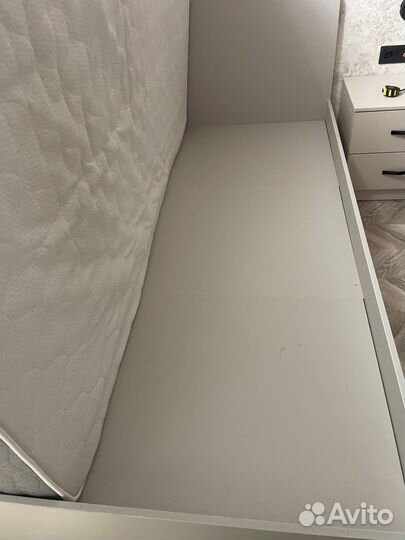 Кровать с матрасом+тумбочка