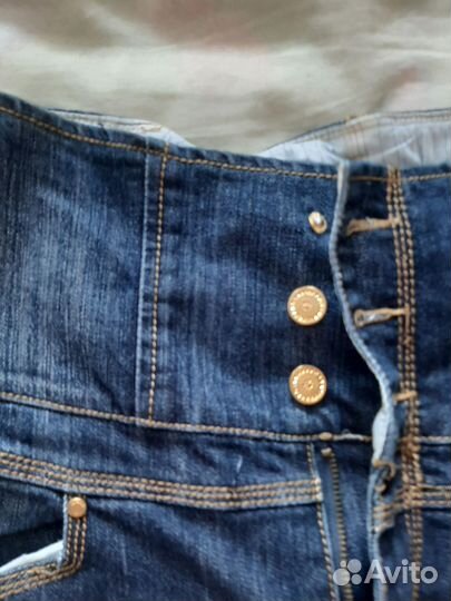 Джинсы 30 размер с завышенной талией новые