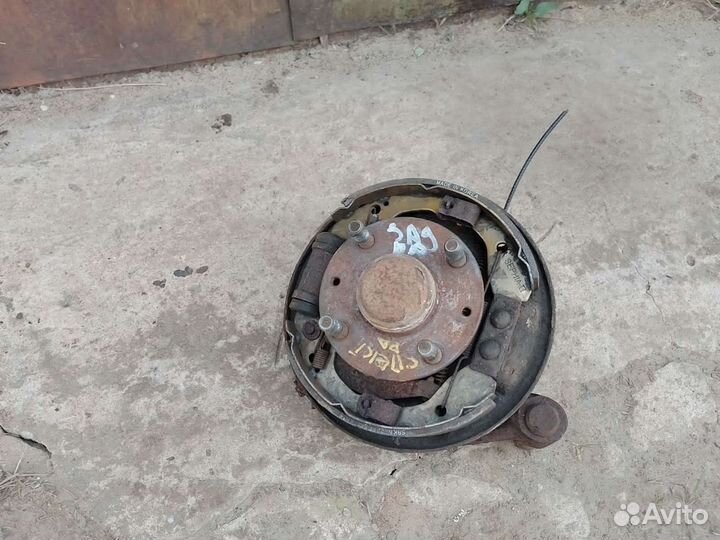 Кулак задний правый цапфа Kia Spectra