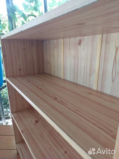 Книжные полки