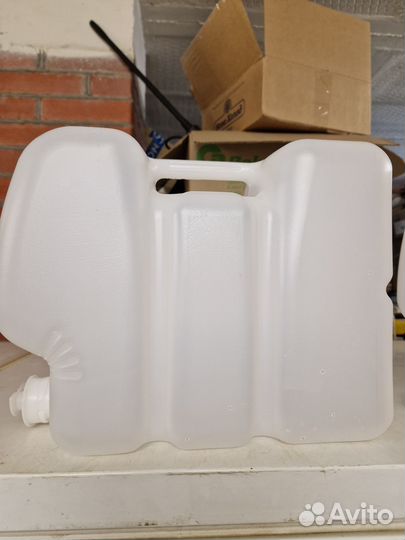 Канистра для питьевой воды с краном 10 л