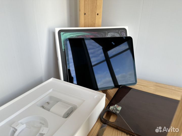 iPad Pro 11 2018 92 акб + Чехол