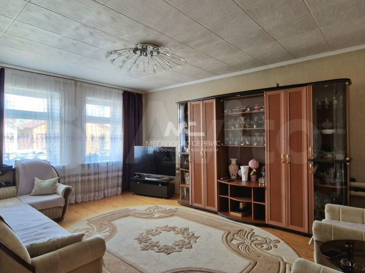 Коттедж 239,2 м² на участке 5,5 сот.