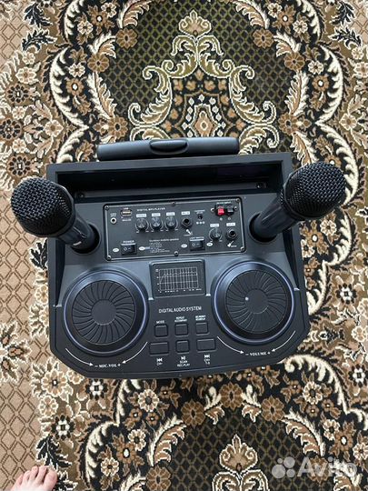 Мощная басовая колонка